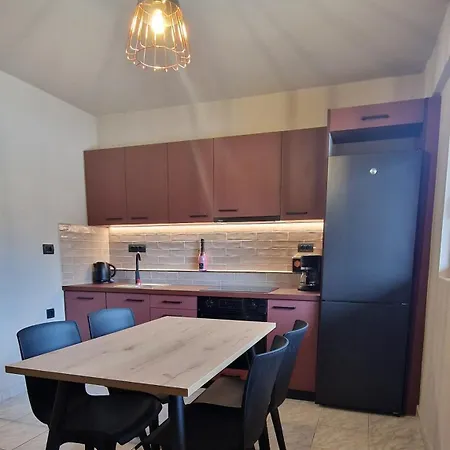 Primavera Apartment *